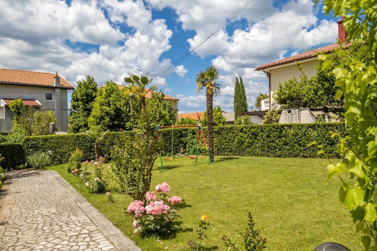 App Blue, Selce Apartment 0*,  Croatia