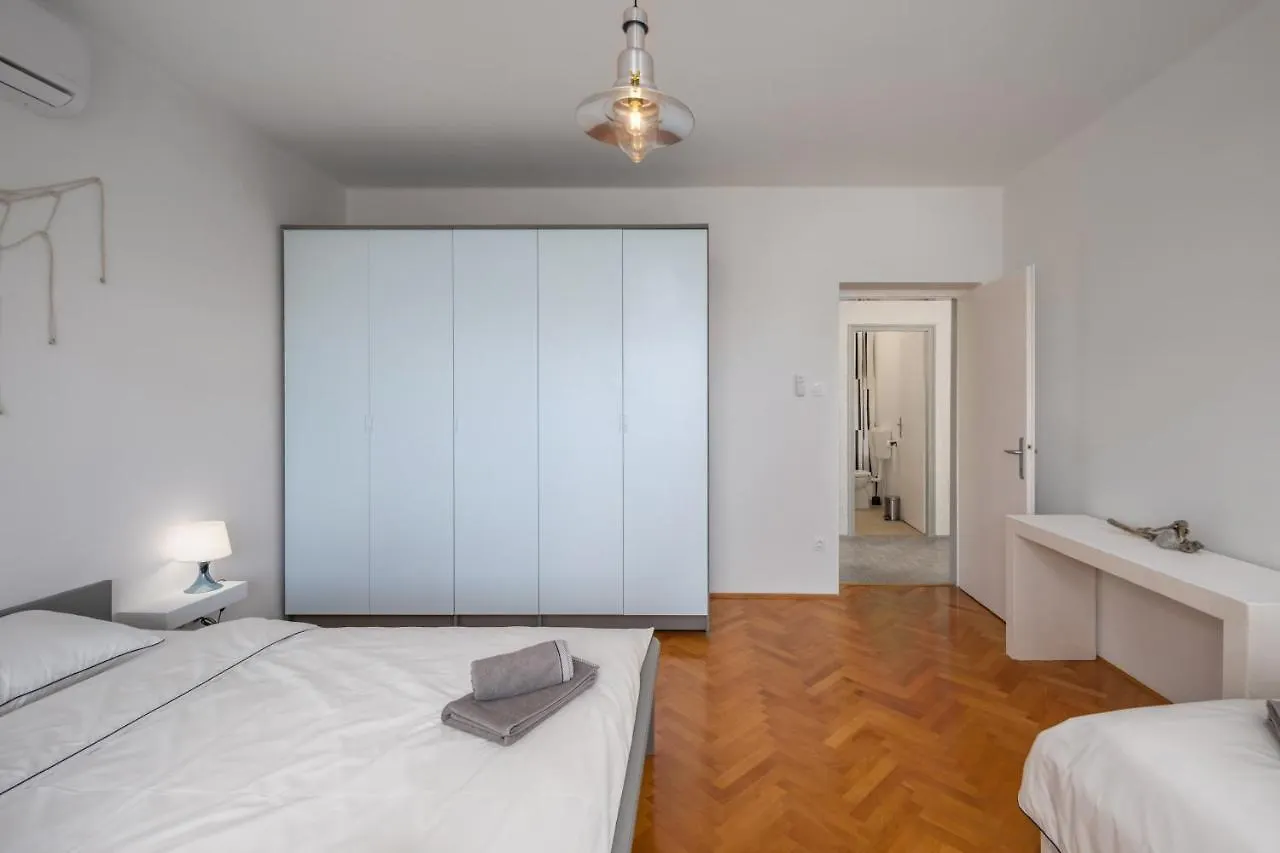 App Blue, Selce Apartment