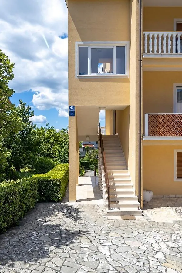 App Blue, Selce Apartment 0*,