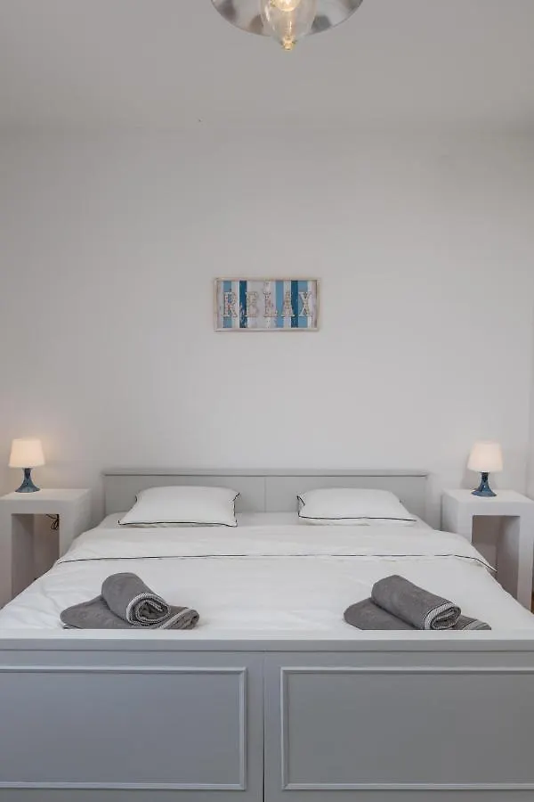 App Blue, Selce Apartment