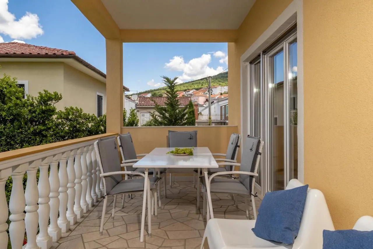 App Blue, Selce Apartment