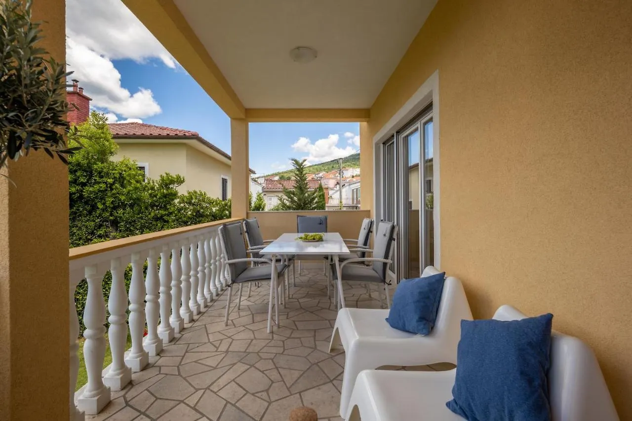 App Blue, Selce Apartment